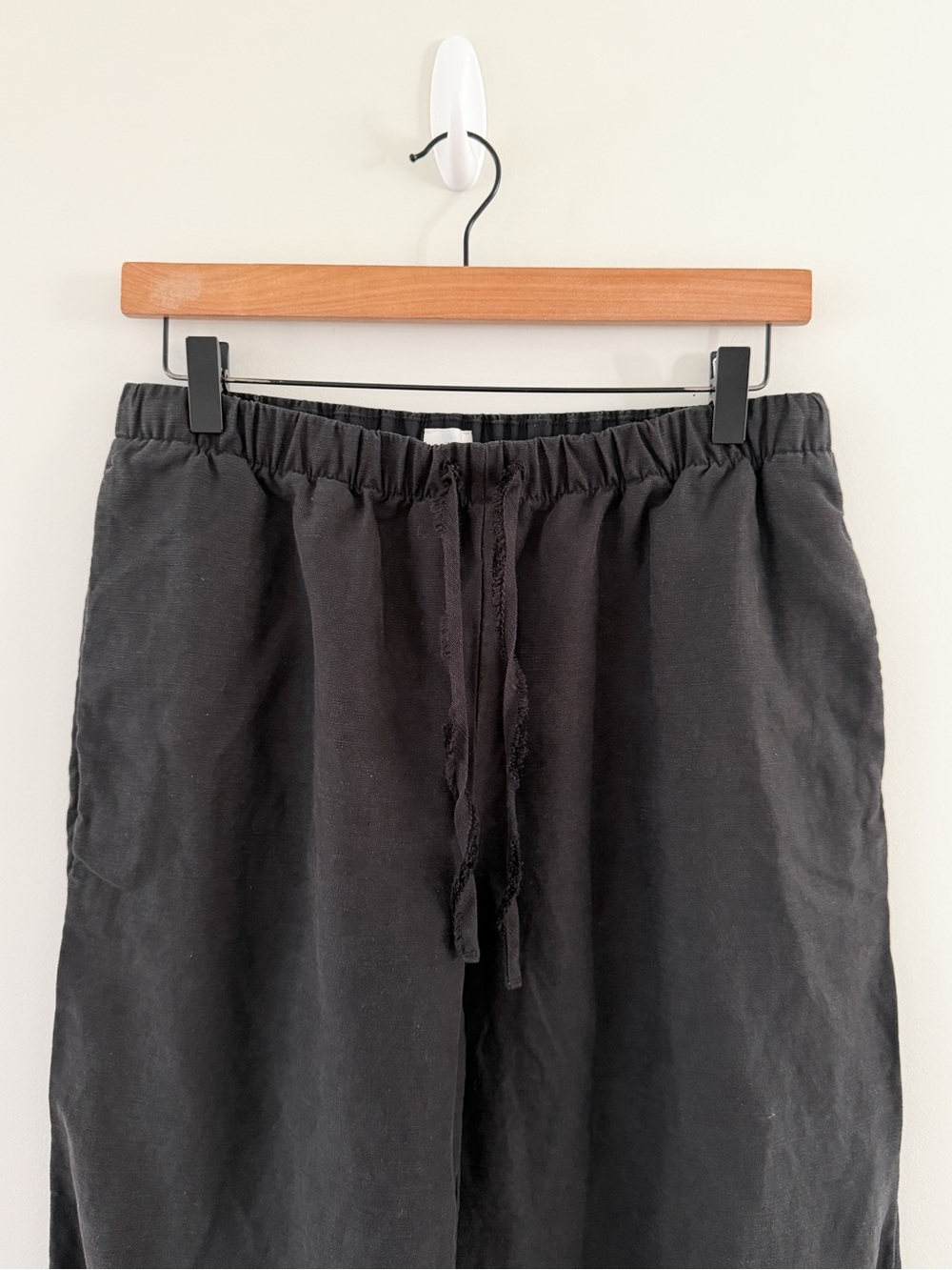 ARITZIA • The Lodge Pant - CruiseLinen™ in Black - Picture 6 of 14